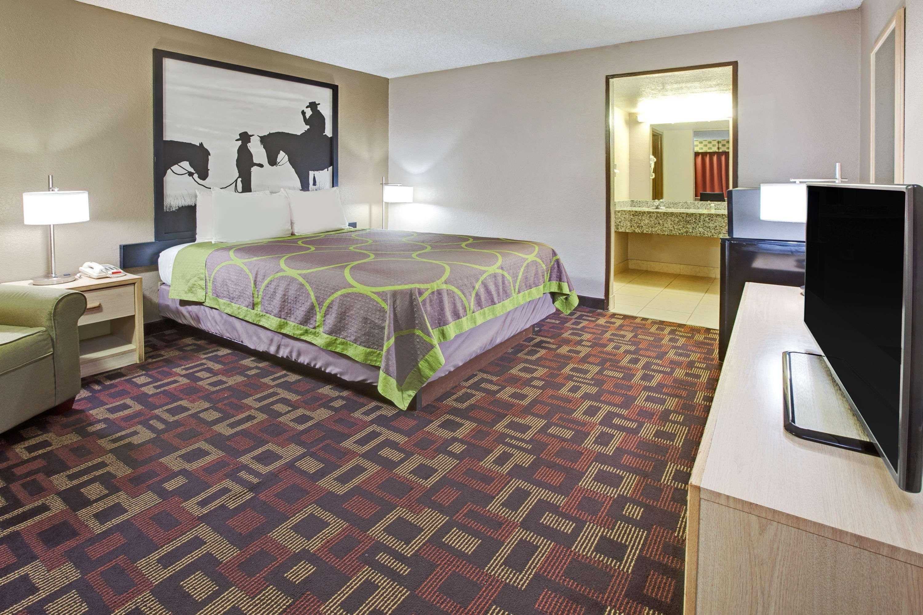 Super 8 By Wyndham Norman Hotel Eksteriør billede